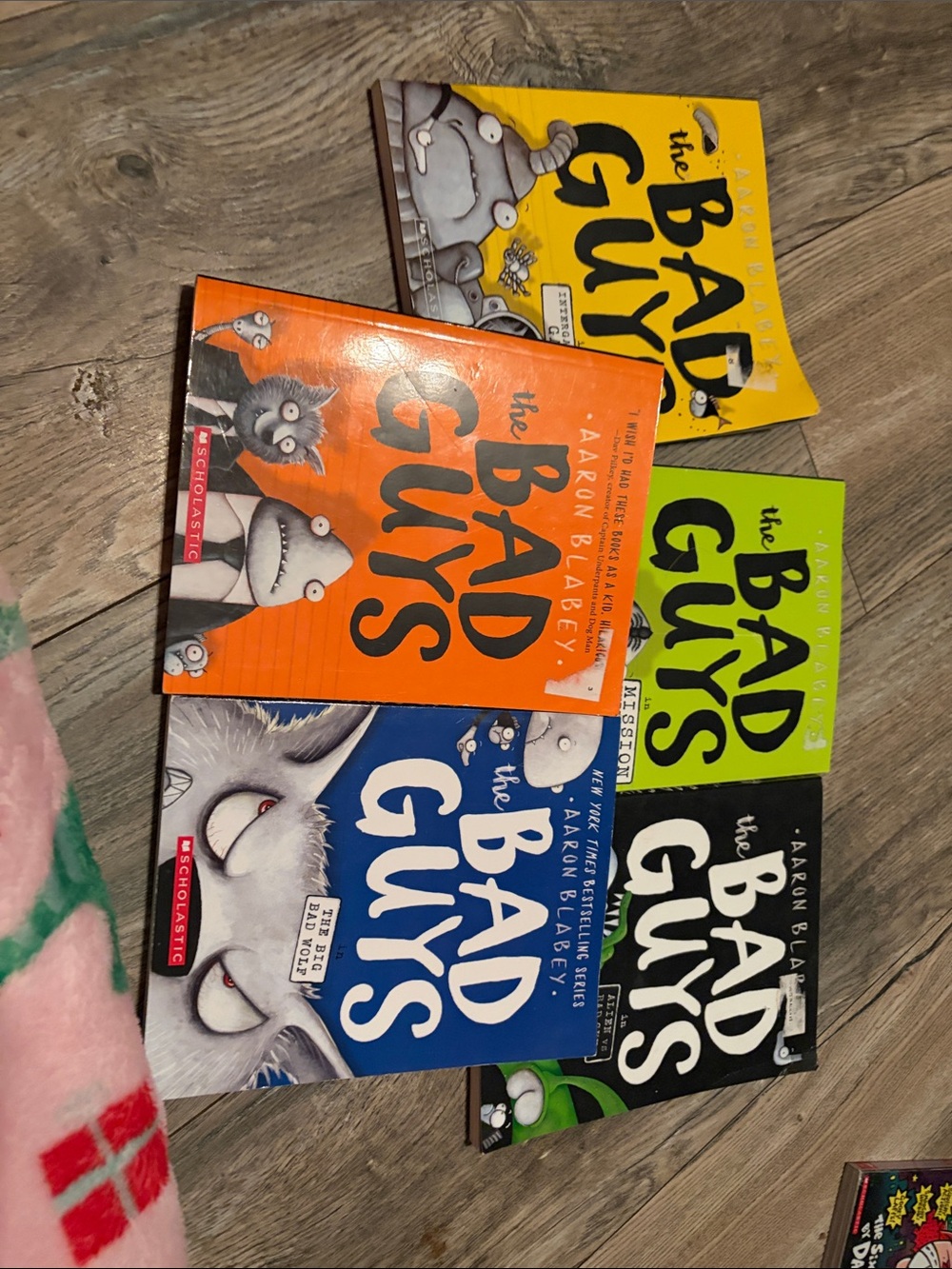 Scholastic The Bad Guys Book Set — Orange, Blue, Yellow, Green, Black Covers